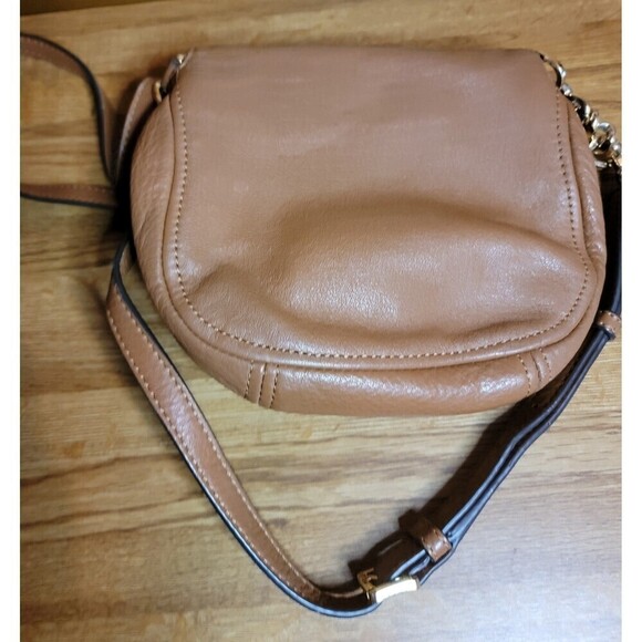 MICHAEL MICHAEL KORS Bedford Tan Leather Flap Crossbody - Picture 3 of 9